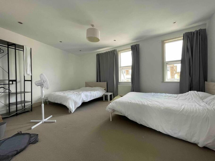 Casa vacanze Westfield, 8 Beds, 5 Stations 10min, 20min *
